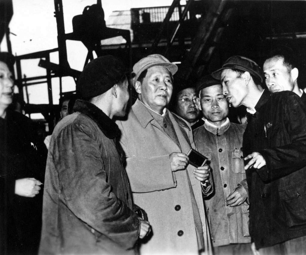 毛主席视察亿万先生